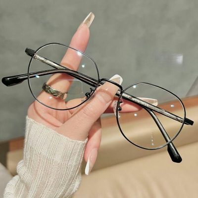 kính mắt của linh
